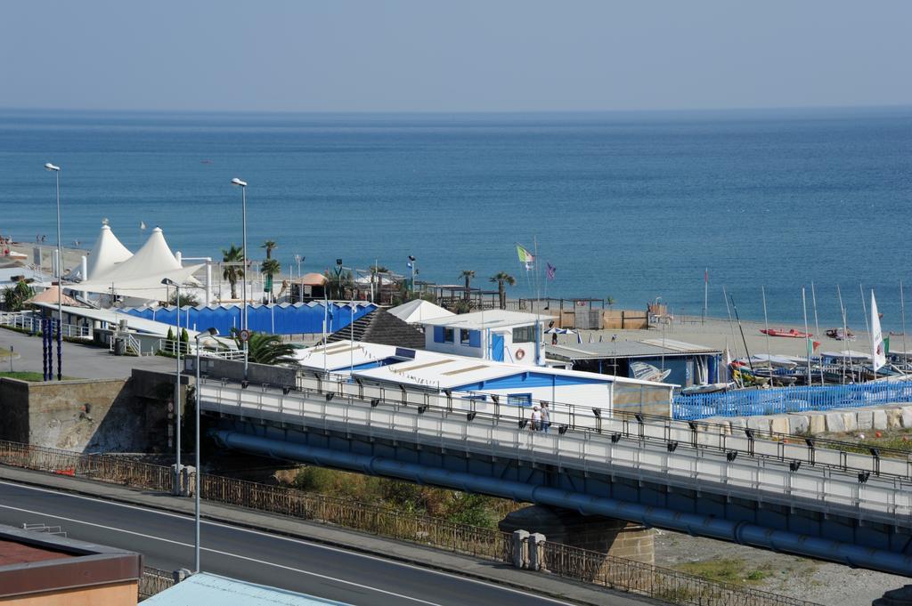 Hotel Garden Albissola Marina Exterior photo